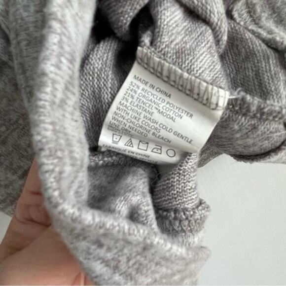 Prana grey pullover long sleeve top crewneck shirt size small - Picture 4 of 10